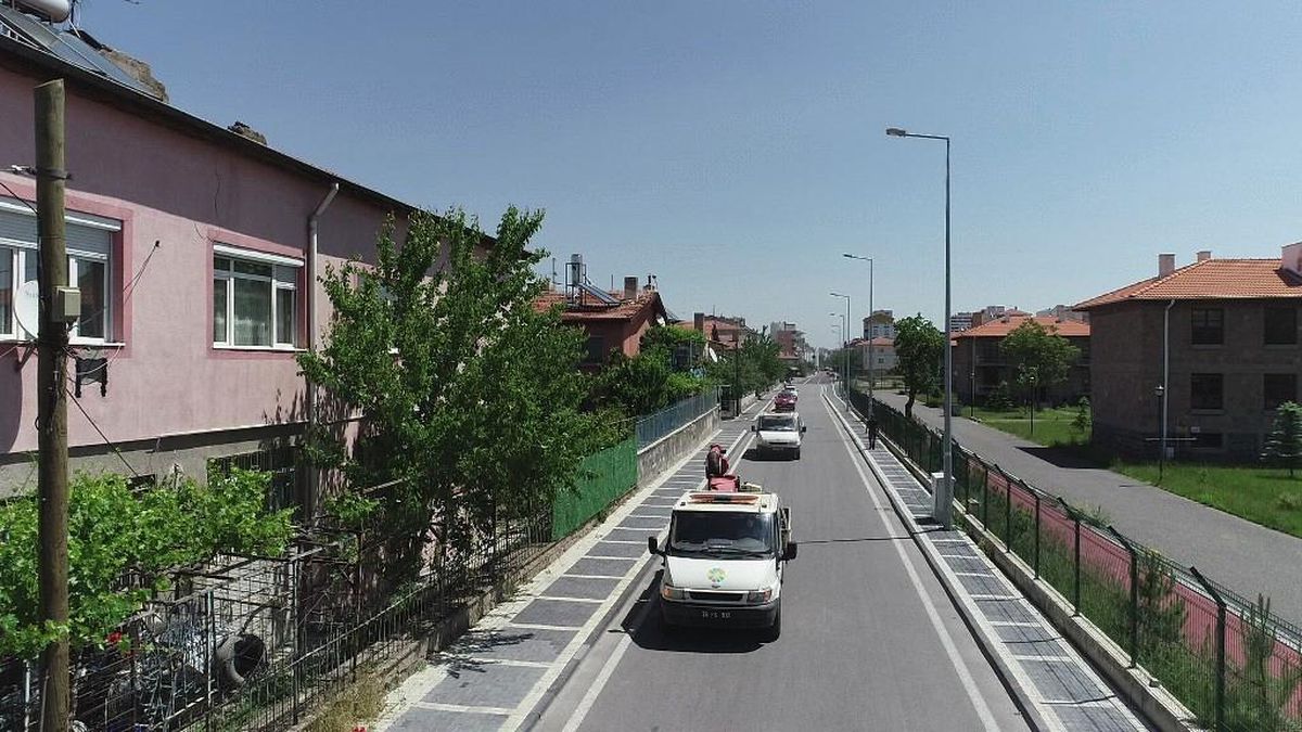 Kocasinan Belediyesi, sağlıklı bir çevre için tüm açık alanları ilaçlıyor