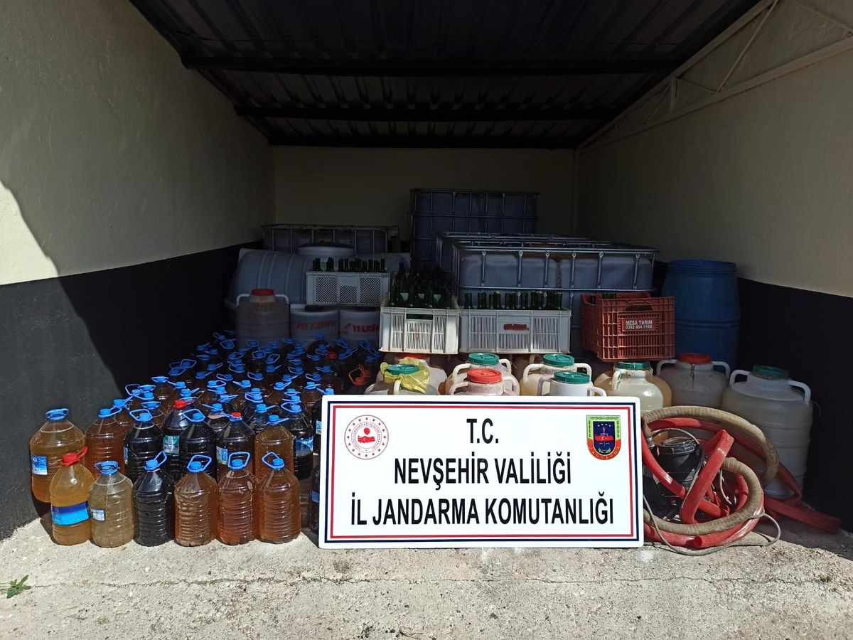 Nevşehir\'de 8 ton sahte şarap ele geçirildi