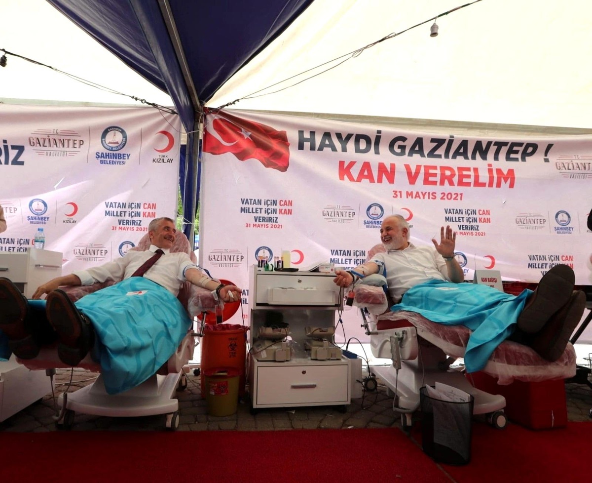 Son dakika yaşam: Şahinbey Belediyesi\'nden ülkeye kan, Gazze\'ye 5 ambulans desteği
