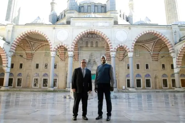 Trakya Üniversitesi mezunu Djeraki, ülkesi Çad'da Cumhurbaşkanı Başdanışmanı oldu