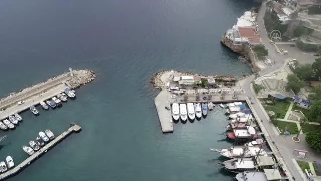 Turizm teknelerinde mavi bayraklı dönem başladı