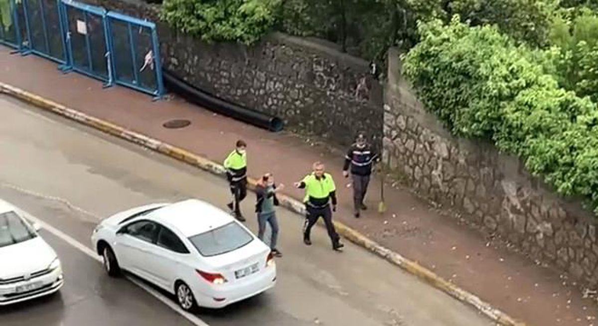 Zonguldak\'ta otomobil rögara düştü
