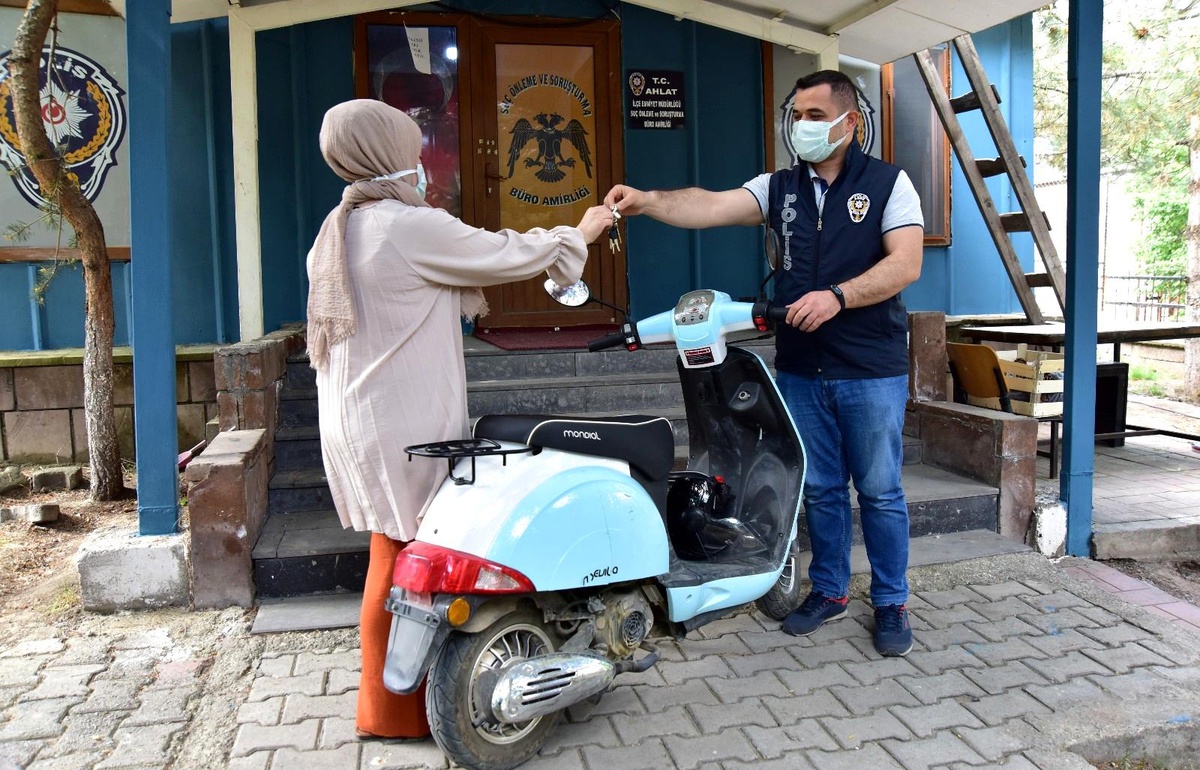 Bitlis\'te çalınan motosiklet Muş\'ta bulundu