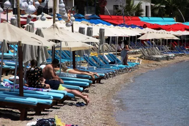 Bodrum'da vatandaşlar kafe ve restoranlara akın etti