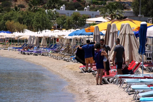 Bodrum'da vatandaşlar kafe ve restoranlara akın etti