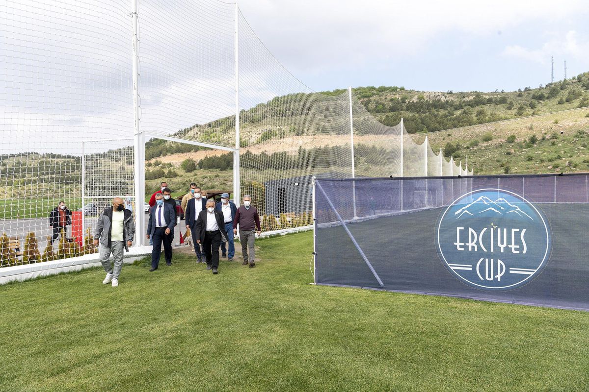 Büyükkılıç, spor kulüplerini Erciyes\'e davet etti