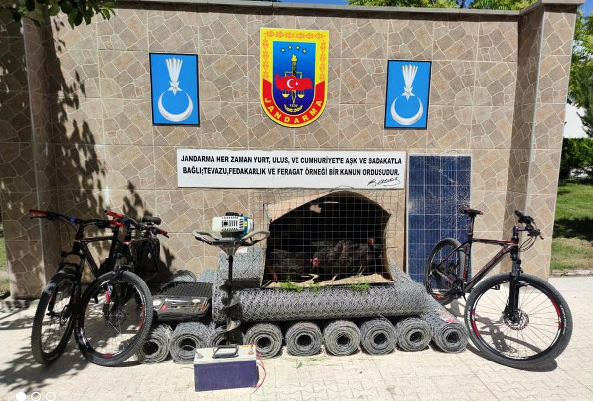 Erzincan\'da hırsızlık zanlısı 4 kişi yakalandı