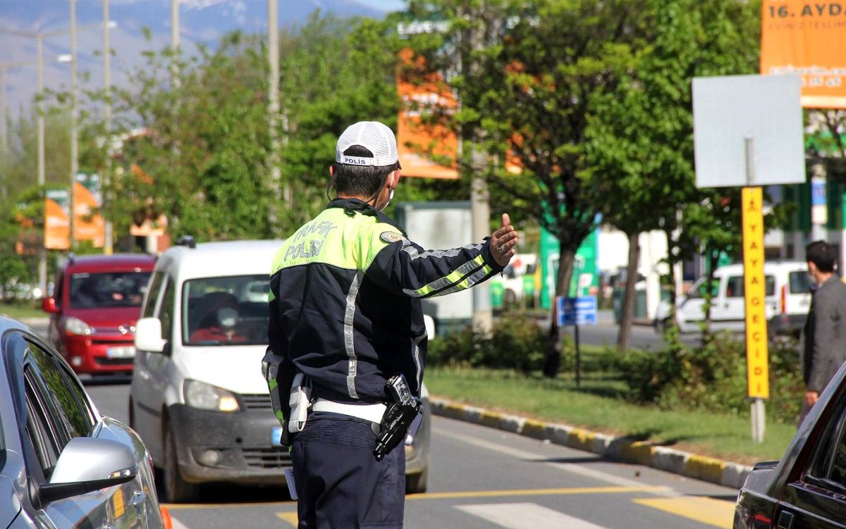 Erzincan\'da trafiğe kayıtlı araç sayısı Nisan ayı sonu itibarıyla 62 bin 196 oldu