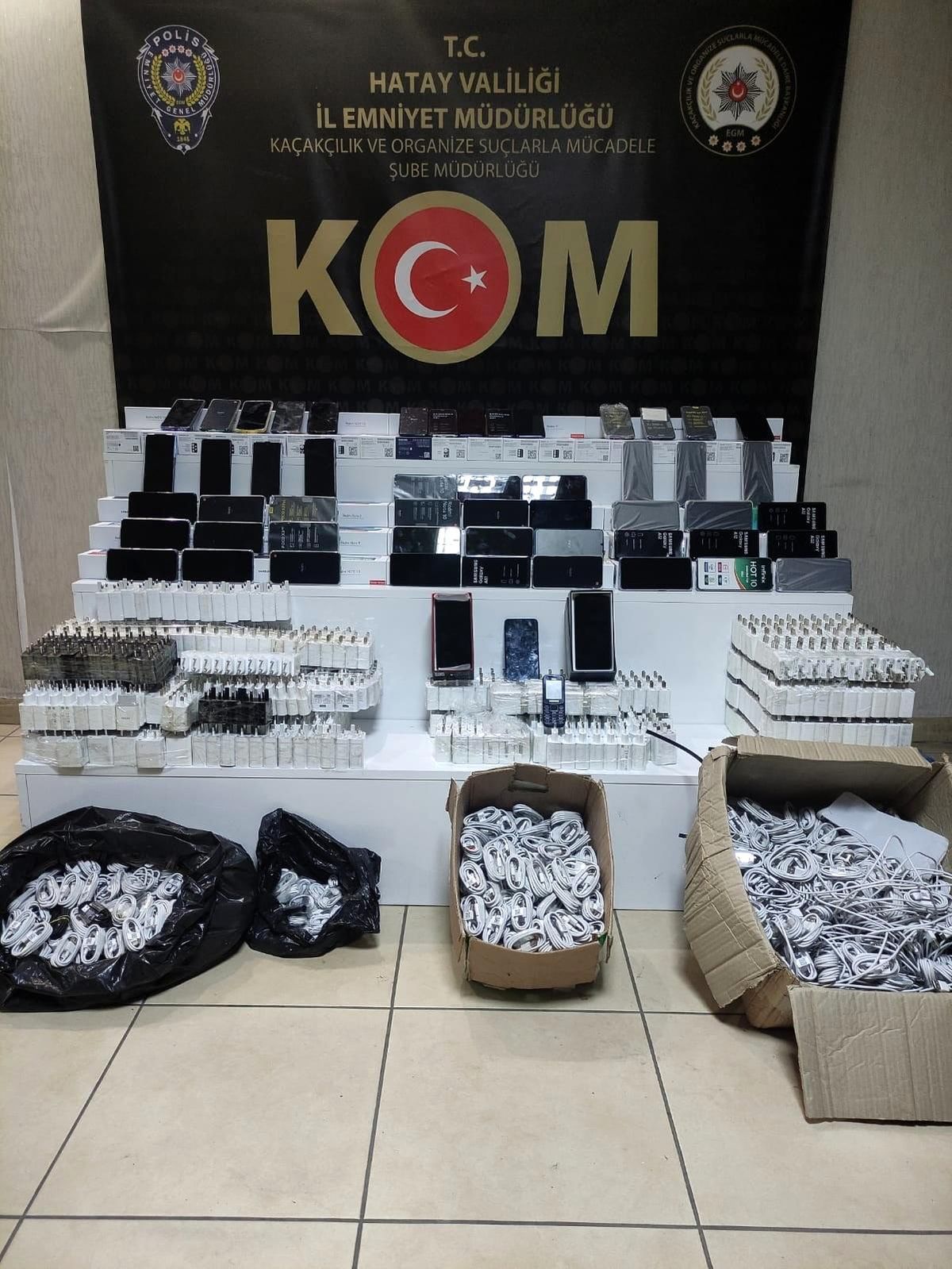 Son dakika haberi | Hatay\'da kaçak cep telefonu operasyonu
