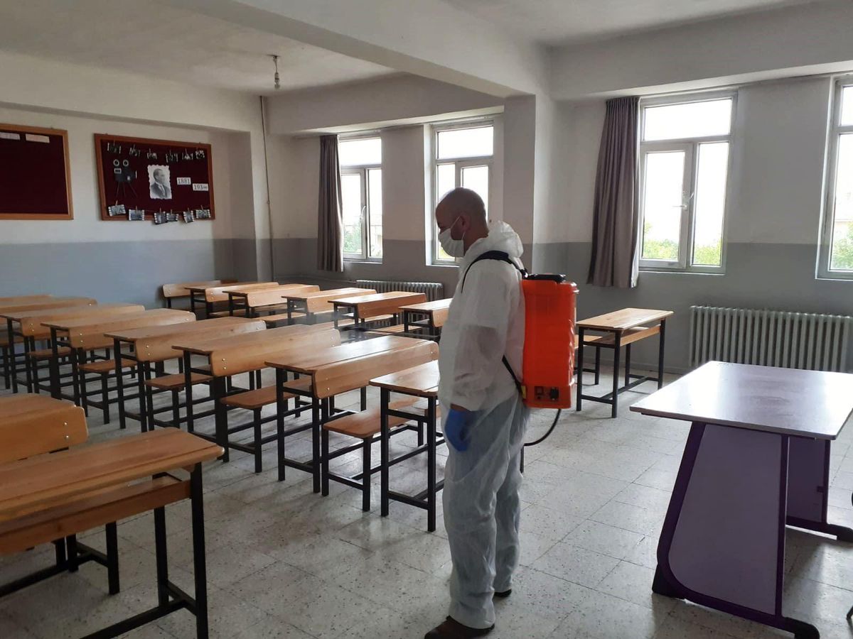 Keçiören\'deki okullarda dezenfeksiyon seferberliği