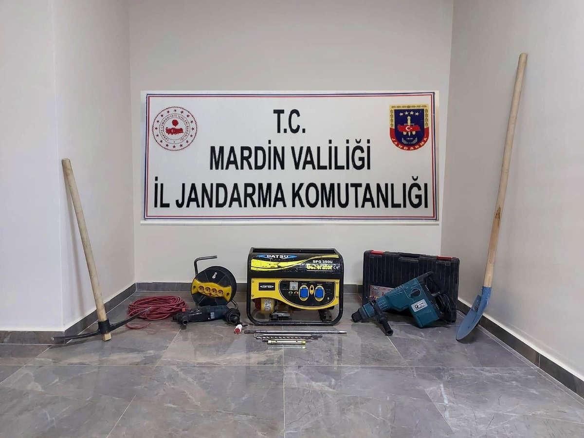 Mardin\'de izinsiz kazı yapan 7 defineci suçüstü yakalandı