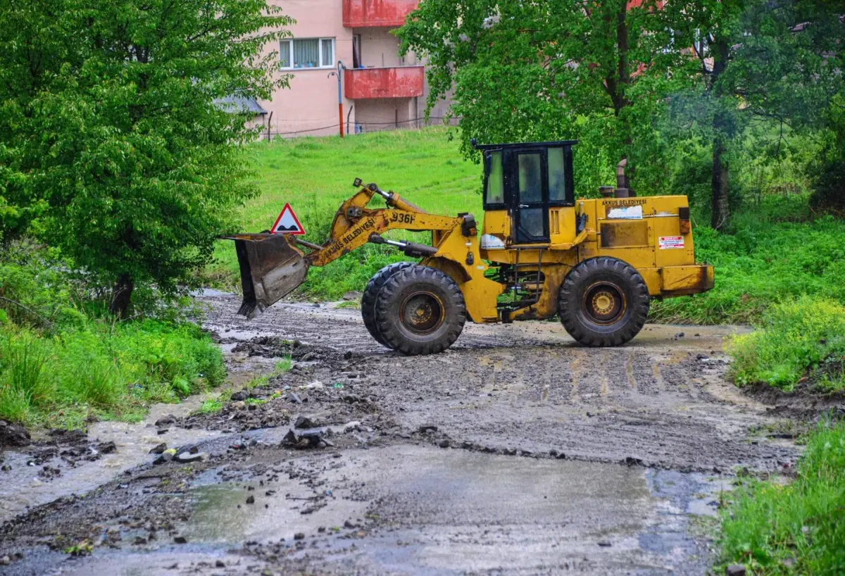 Ordu\'da sağanak ve dolu hasara neden oldu