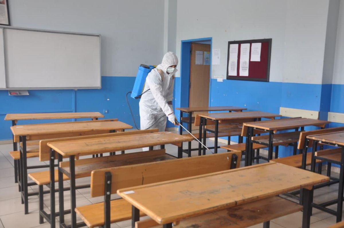 Terme\'de eğitime başlanan okullarda hijyen ve dezenfekte çalışması yapıldı