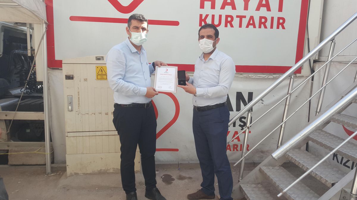 Türk Kızılay\'dan, MÜSİAD Şırnak Şube Başkanı Bilin\'e bronz madalya