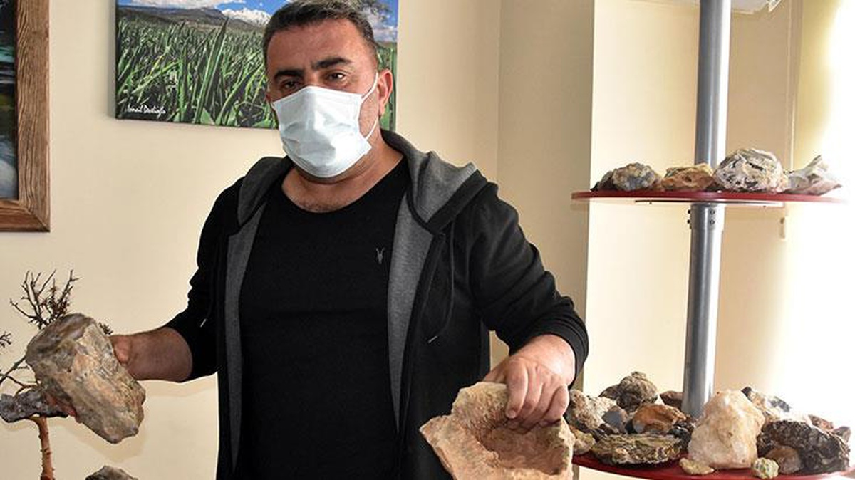 1 yılda topladığı 10 bin adet taşla koleksiyon yaptı