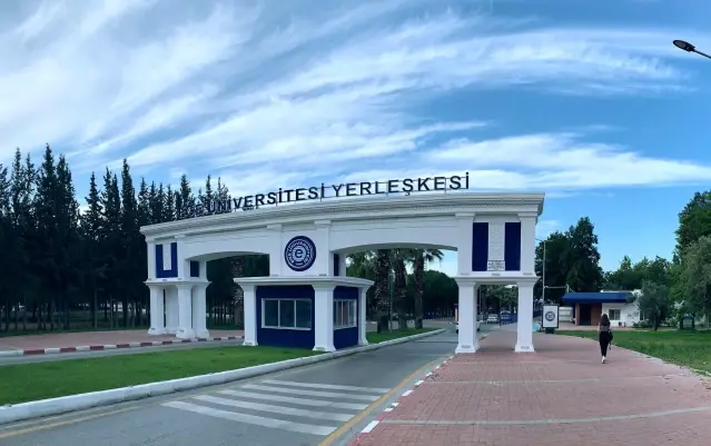 Ege Üniversitesi Hukuk Fakültesine yeniden kavuştu, System.String[]