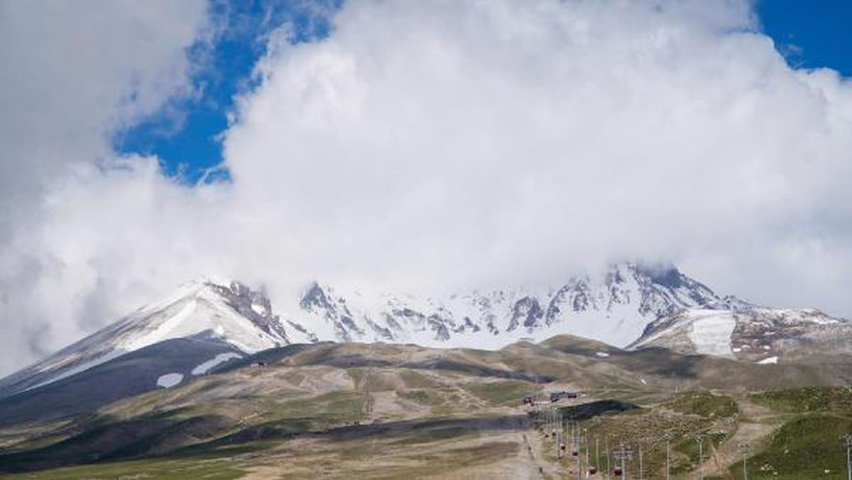 Erciyes\'e haziran karı