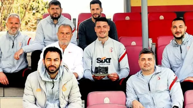 Fatih Terim'in yeni yardımcıları belli oldu! Selçuk İnan ve Necati Ateş kulübede olacak Fatih Terim'in yeni yardımcıları belli oldu! Selçuk İnan ve Necati Ateş kulübede olacak