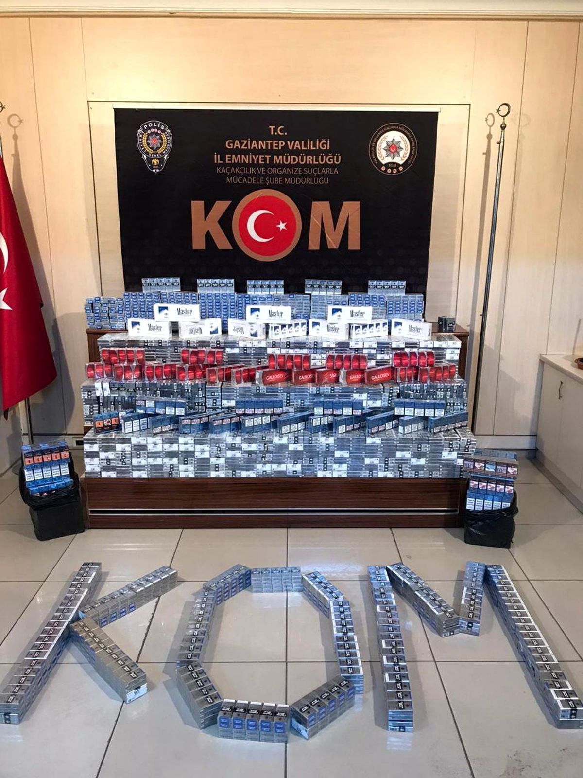 Gaziantep\'te 8 bin 487 paket kaçak sigara ele geçirildi