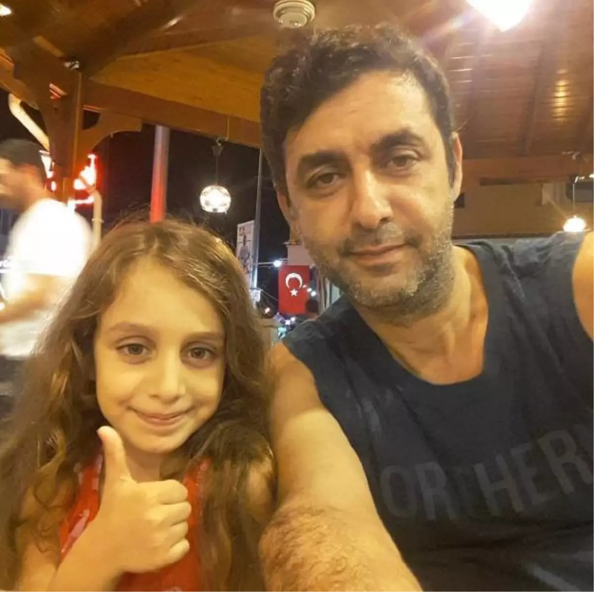 Son dakika haberi | HATAY\'DA ZIRHLI ASKERİ ARACIN KARIŞTIĞI ZİNCİRLEME KAZADA ÖLEN BABA- KIZ, TOPRAĞA VERİLDİ