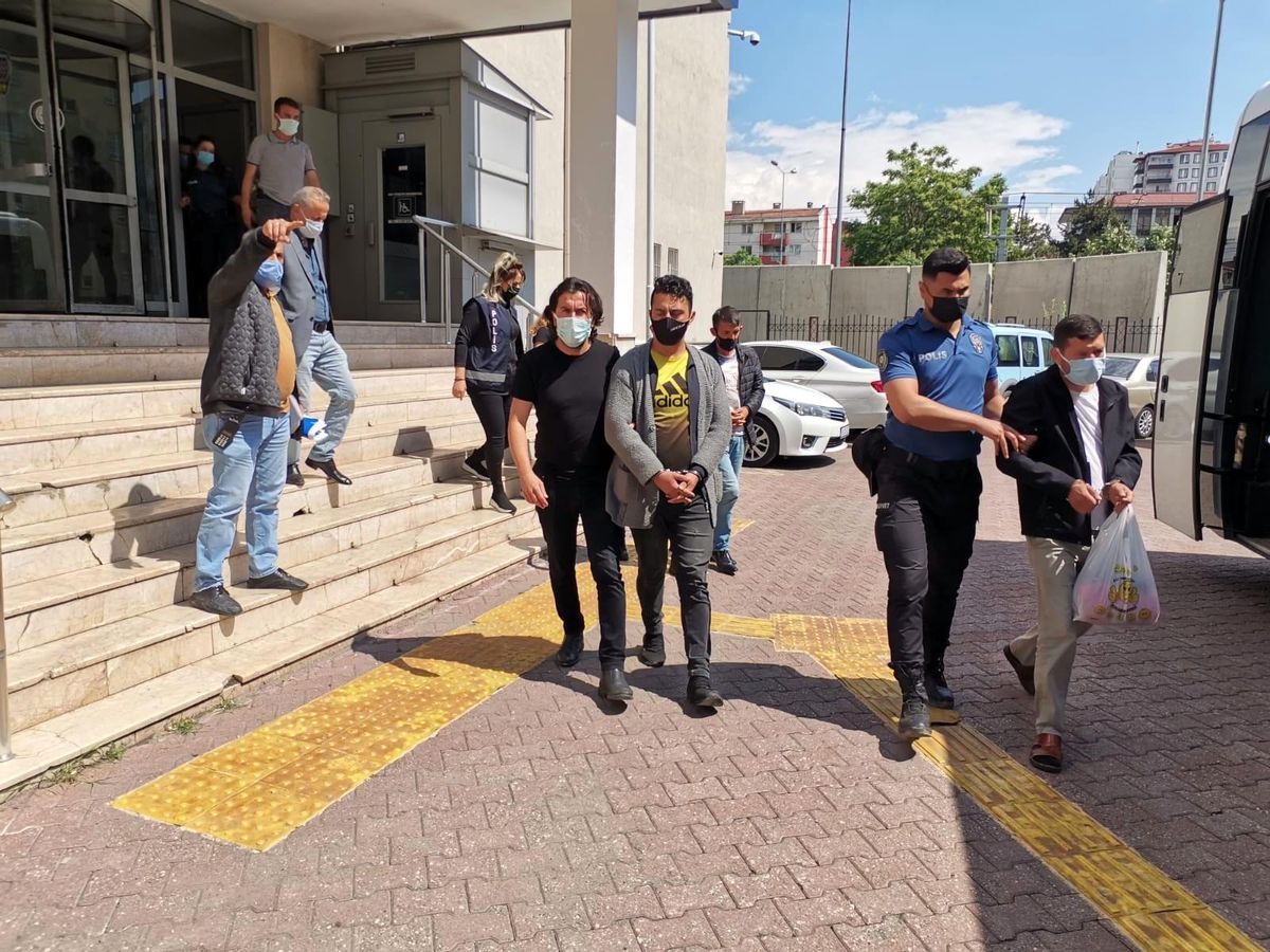 Kayseri\'de 30 adrese eş zamanlı operasyon