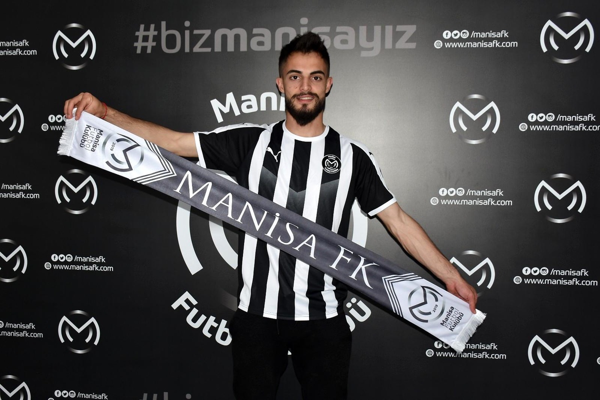 Manisa FK\'nın savunmasına 3. takviye