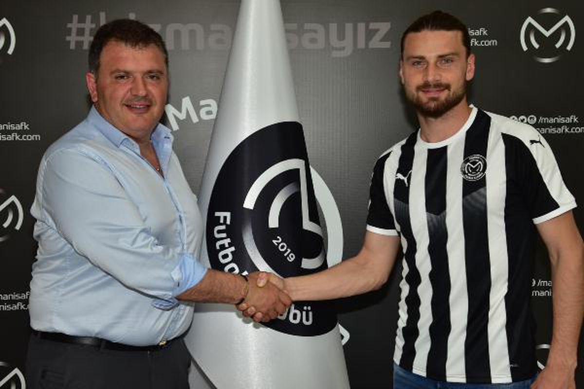 Manisa FK Sadi ile imzaladı