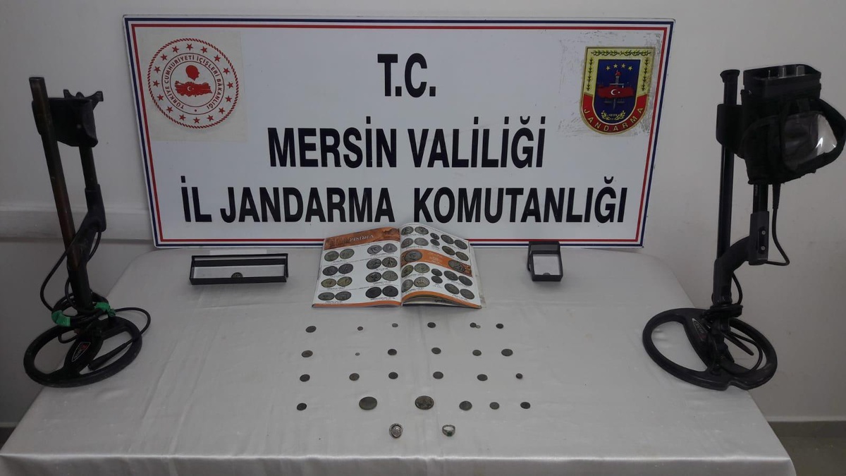 Mersin\'de tarihi eser operasyonunda yüzük ve sikke ele geçirildi