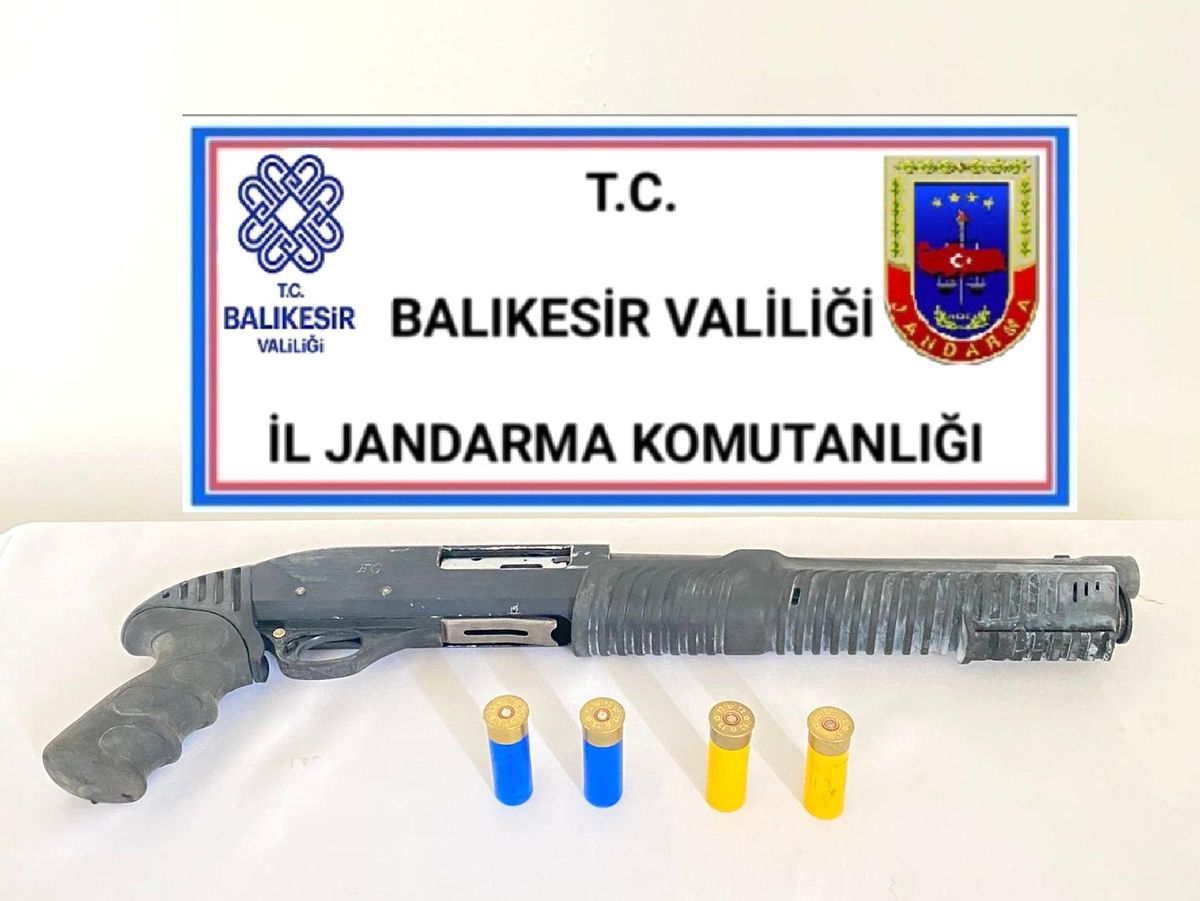 Son dakika 3. sayfa: Balıkesir\'de jandarmadan 16 aranan şahsa gözaltı