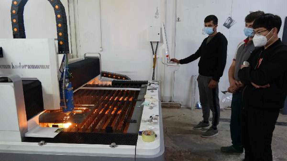 Bulgar ve Yunan müşteriler için Çin\'den 1 milyon liraya makine aldılar