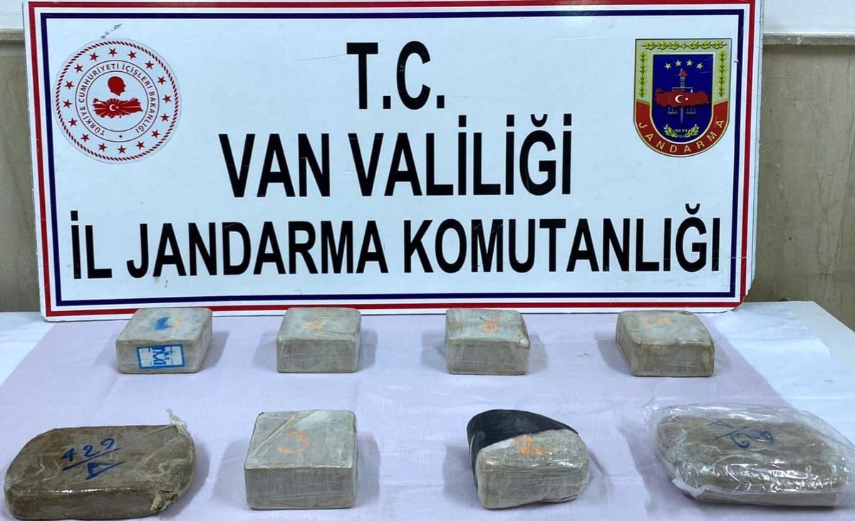 Çaldıran\'da 8 kilo 800 gram eroin ele geçirildi