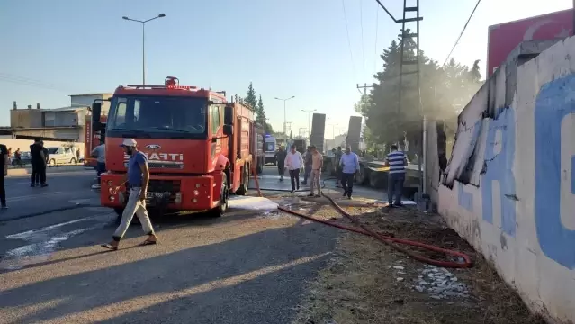 Son dakika haberleri... Hatay'da askeri araç fabrikanın duvarı çarpıp alev aldı: 2 ölü Son dakika haberleri... Hatay'da askeri araç fabrikanın duvarı çarpıp alev aldı: 2 ölü