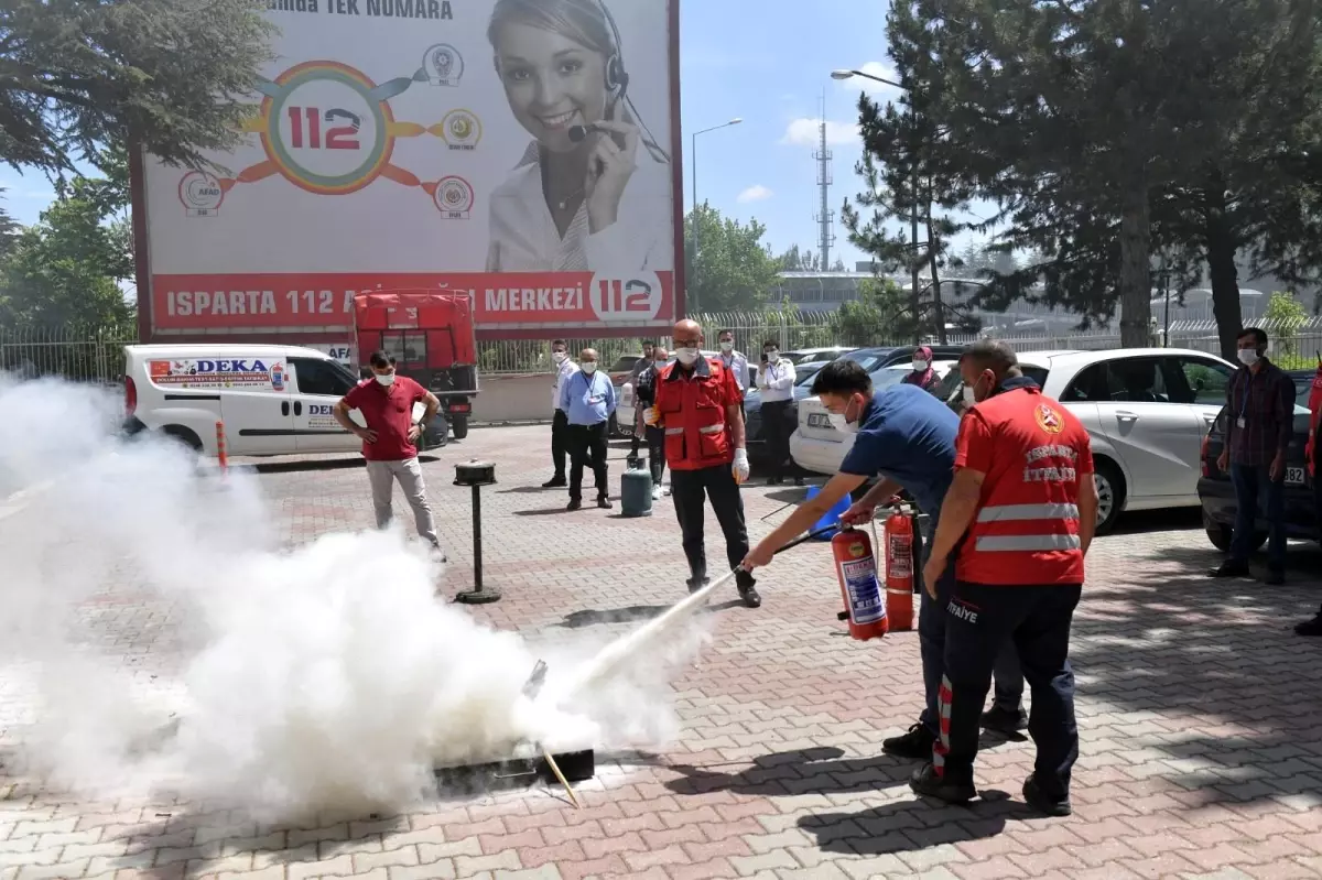 Isparta\'da 112 Acil Çağrı Merkezi personeline yangın eğitimi verildi