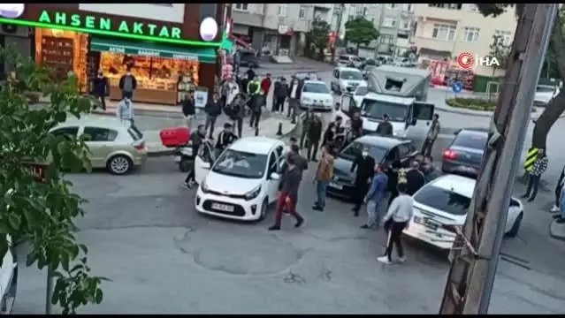 Pendik'te yol verme kavgasında Superman punchlı müdahale