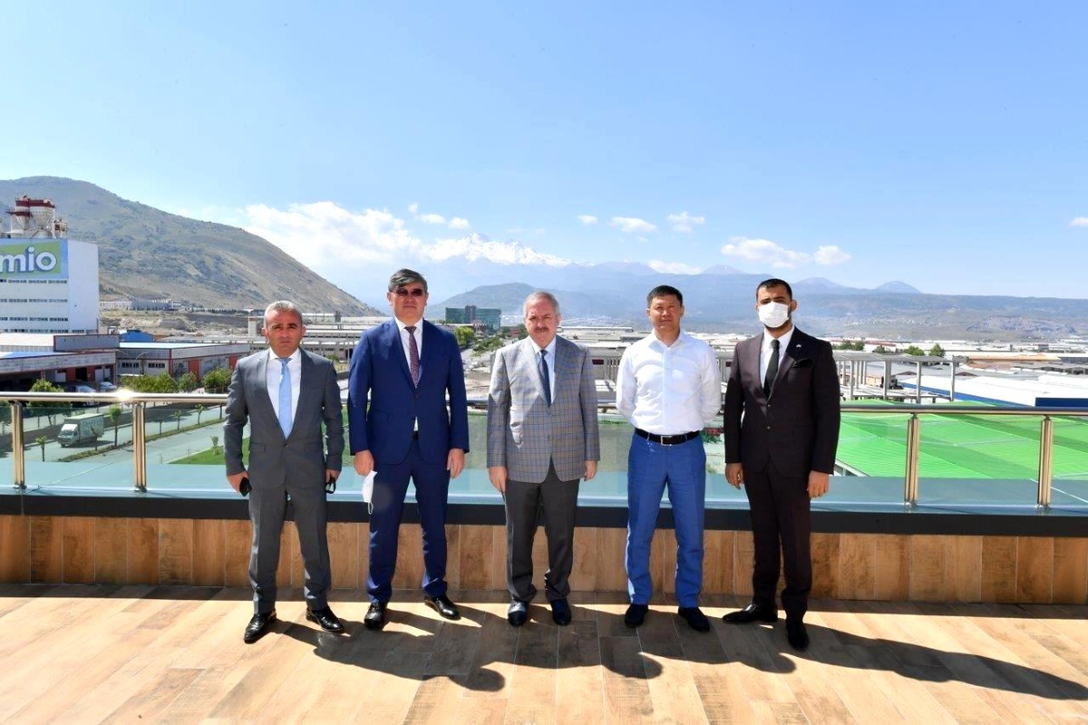 Son dakika! Kazakistan Büyükelçisi Saparbekuly ve beraberindeki heyet, Kayseri OSB\'yi ziyaret etti