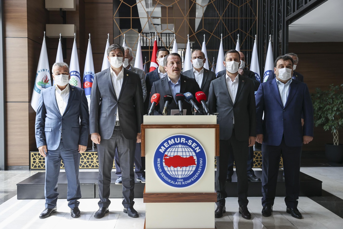Memur-Sen kamu görevlileri için yüzde 10 seyyanen zam talebini yineledi
