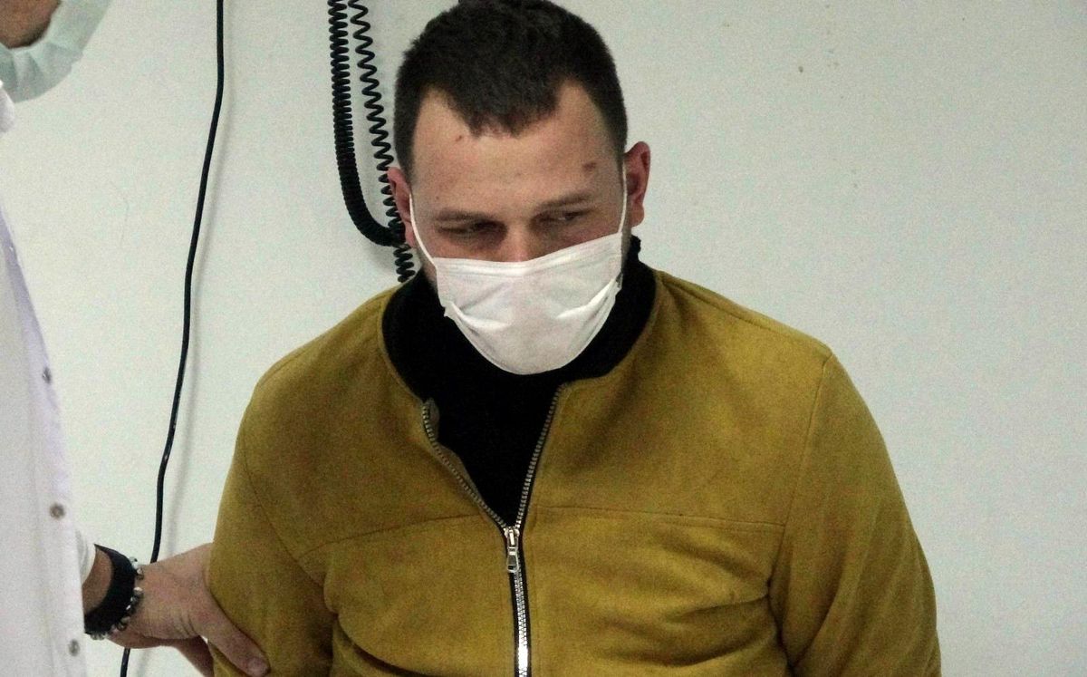 Samsun\'un Canik ilçesinde 5 yaşındaki çocuğunun gözü önünde eski eşini darbeden İbrahim Zarap, "kasten öldürmeye teşebbüs"ten 10 yıl, "mala zarar...