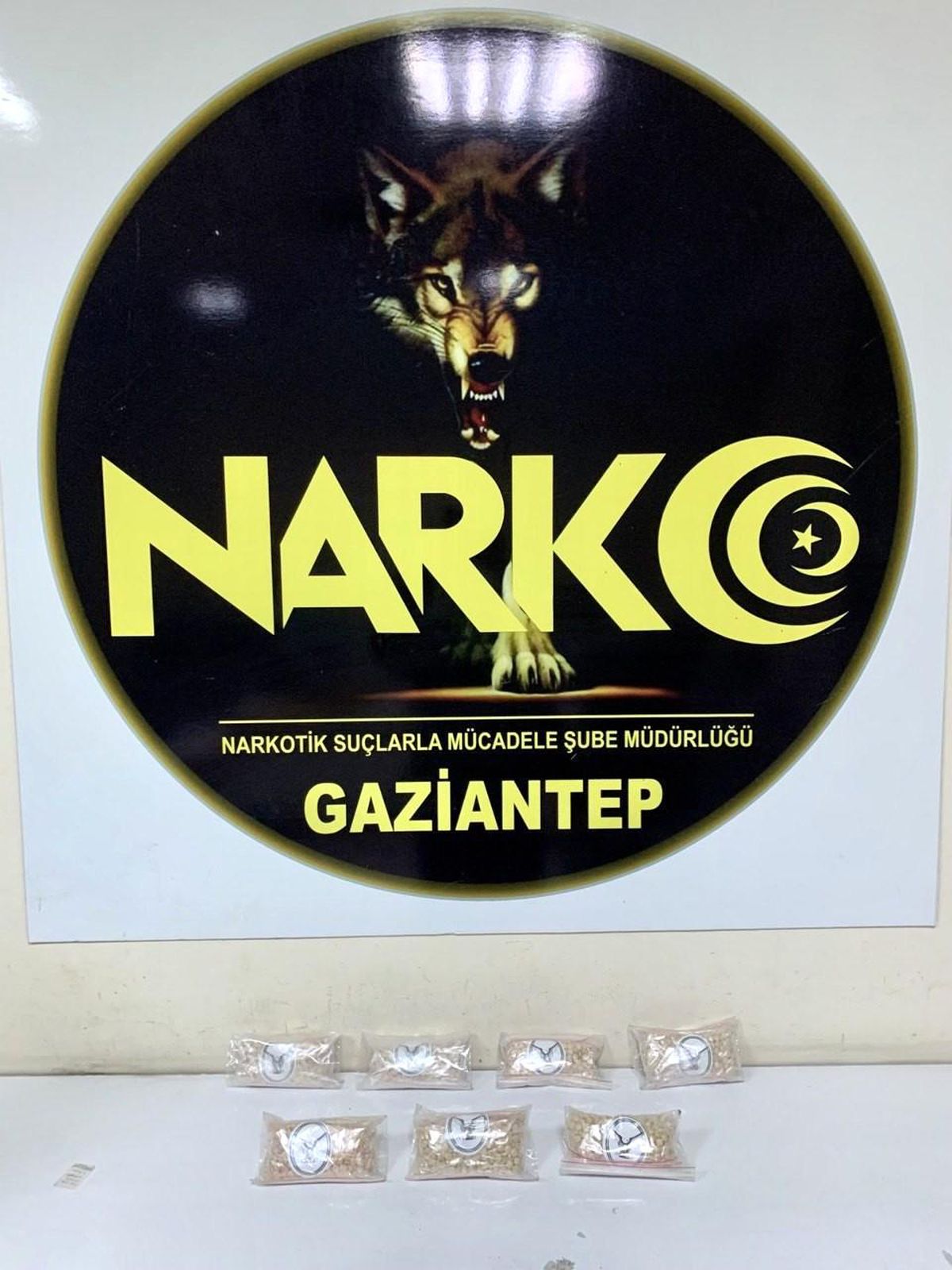 Şüpheli araçtan 7 bin adet uyuşturucu hap çıktı