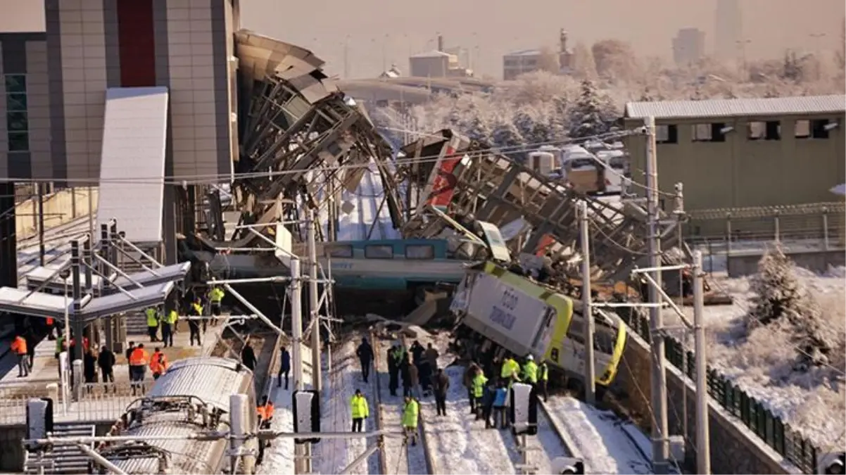 Yüksek Hızlı Tren kazasıyla ilgili konuşan TCDD Genel Müdürü: Makinistler işini yapmamış