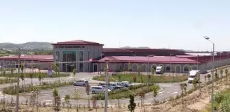 Türkiye'nin Arnavutluk'ta açtığı hastane Türk-Arnavut dostluğunu pekiştirecek