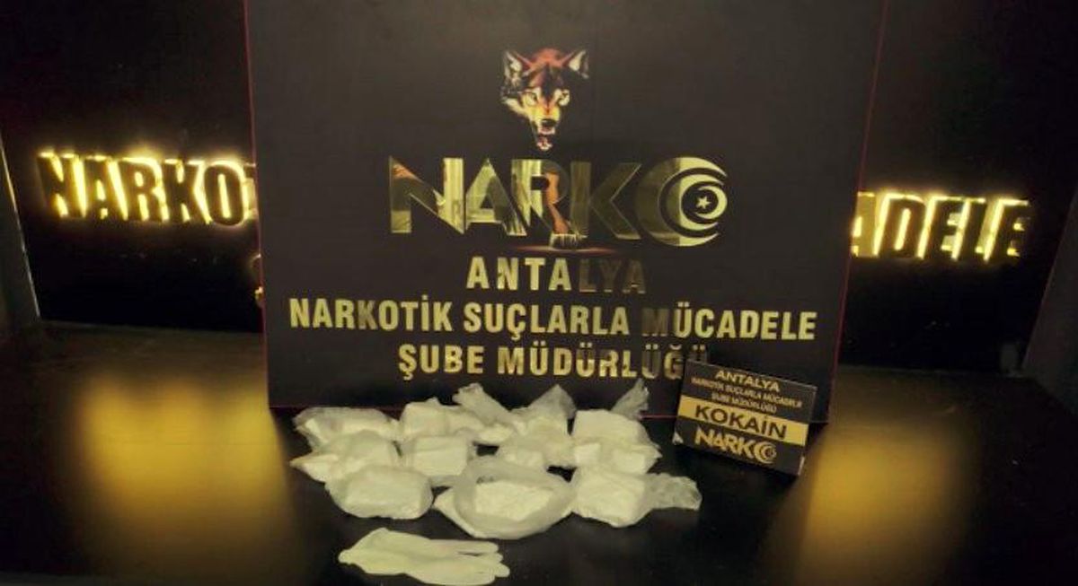 Antalya\'da 2 kilo 160 gram kokain ele geçirildi