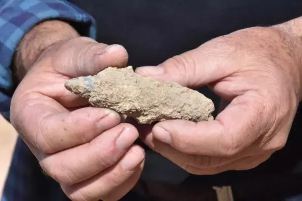 Antik yerleşimde yılın ilk kazılarında 8 bin 500 yıllık buluntu