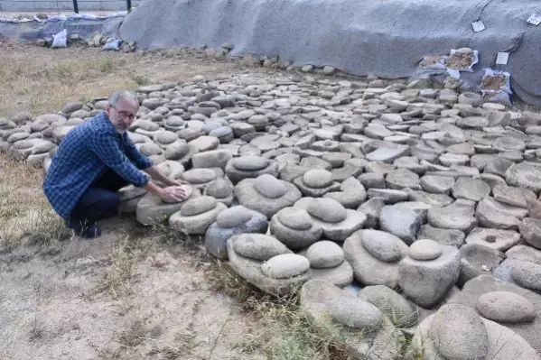 Antik yerleşimde yılın ilk kazılarında 8 bin 500 yıllık buluntu