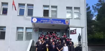 Ayvacık Ziraat Odasından Kovid-19 salgınında fedakarca çalışan sağlık ve güvenlik görevlilerine çiçek