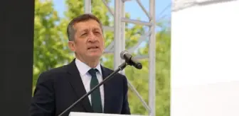 Son Dakika | Bakan Selçuk: Salgında öğretmenlerimizin başarısı tarihe mal olacak şekilde karşımızda duruyor