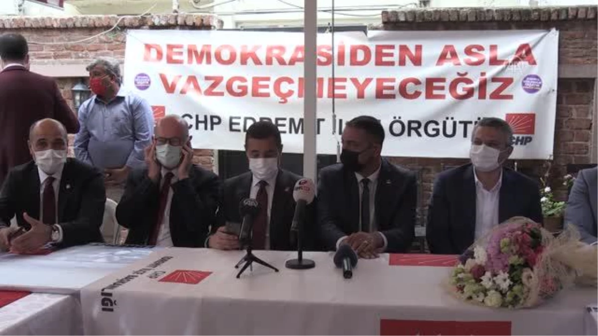 BALIKESİR - CHP Genel Başkan Yardımcısı Oğuz Kaan Salıcı, Balıkesir\'de konuştu