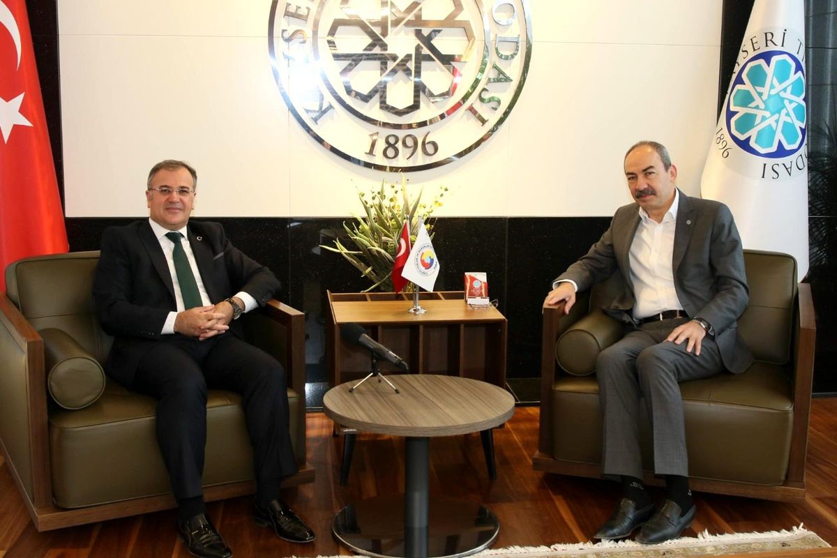 Başkan Özdoğan\'dan Gülsoy ve Nursaçan\'a Ziyaret