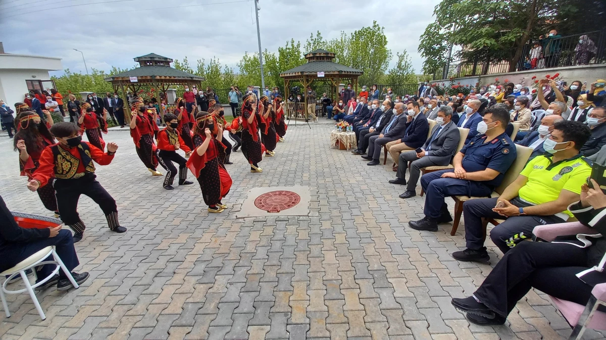 Beypazarı\'nda yıl sonu sergisi açıldı