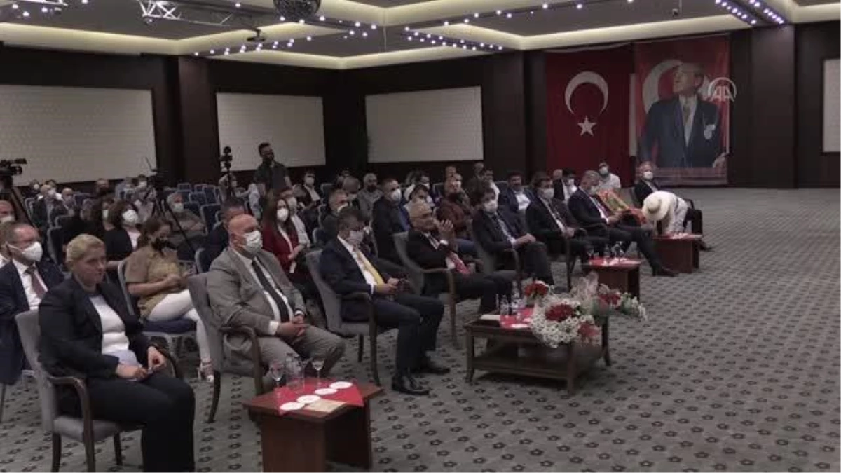 CHP Grup Başkanvekili Özel, "Laiklik Üzerine Düşünceler" paneline katıldı