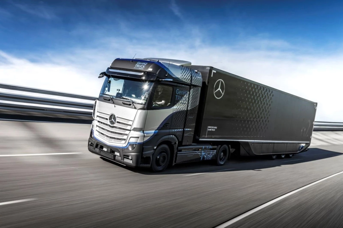 Daimler Trucks, yakıt hücreli Mercedes-Benz GenH2 Kamyon\'un kapsamlı testlerine başlıyor